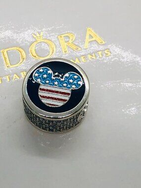 Pandora Disney Americana Button Charm